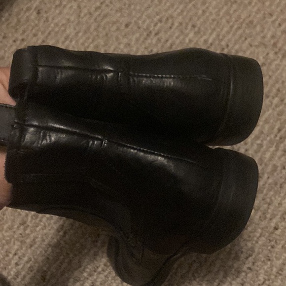 Zara women’s 8.5 genuine leather black Chelsea ankle boots - Picture 3 of 9